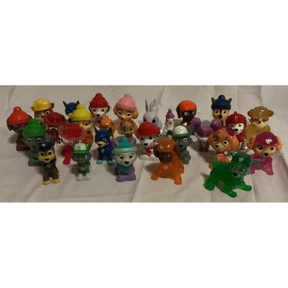 Lot Of 28 Spin Master PAW Patrol 1.75" Mini Figures, Chase, Skye, Marshall